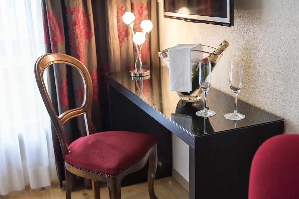 Salzano - - Restaurant Hotel 3*
